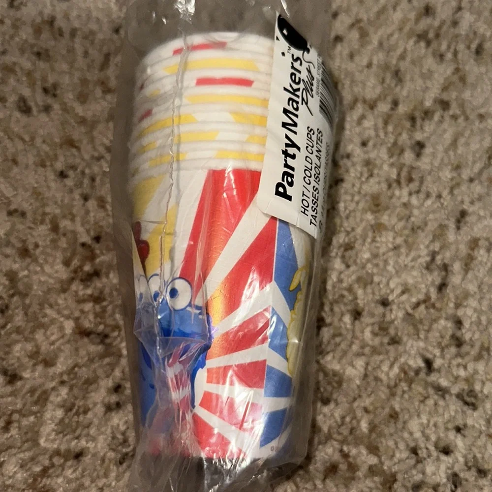 RETRO SESAME STREET PARTY CUPS